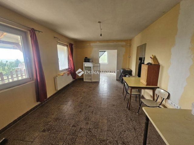 Eladó családi ház, Pécsváradon 47 M Ft, 3 szobás