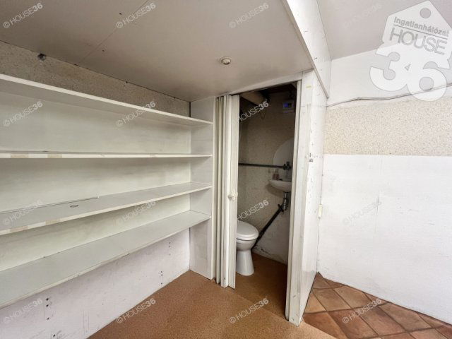 Eladó üzlethelyiség, Kecskeméten 18.9 M Ft, 1 szobás