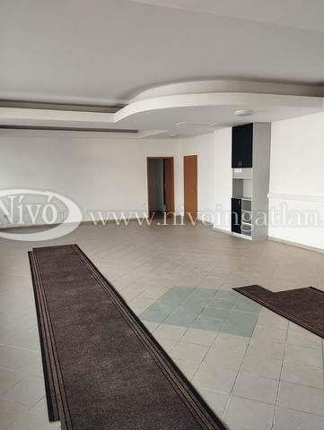 Kiadó üzlethelyiség, Veszprémben 250 E Ft / hó