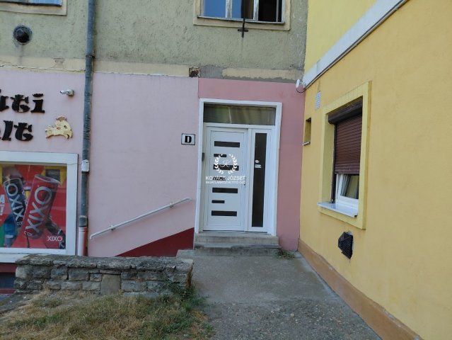 Eladó téglalakás, Ózdon, Árpád Vezér úton 6.7 M Ft, 2 szobás
