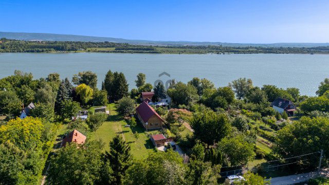 Eladó családi ház, Fehérvárcsurgón 93 M Ft, 5 szobás