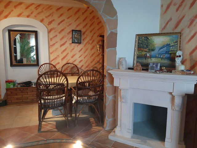 Eladó panellakás, Veszprémben 53.9 M Ft, 3 szobás