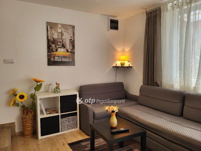 Eladó ikerház, Siófokon 169.999 M Ft, 6+1 szobás