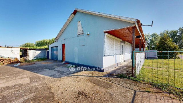 Eladó családi ház, Tiszaújvárosban 32.5 M Ft, 2 szobás