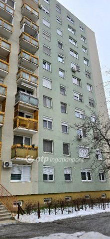 Eladó panellakás, Debrecenben 68.5 M Ft, 3 szobás