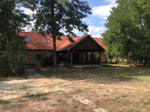 Eladó telek, Lajosmizsén 200 M Ft / költözzbe.hu