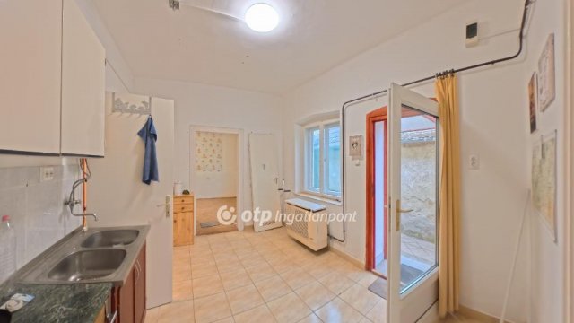 Eladó családi ház, Bogácson 32 M Ft, 2 szobás