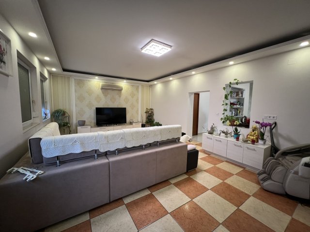 Eladó családi ház, Budapesten, XVIII. kerületben, Bocskai utcában