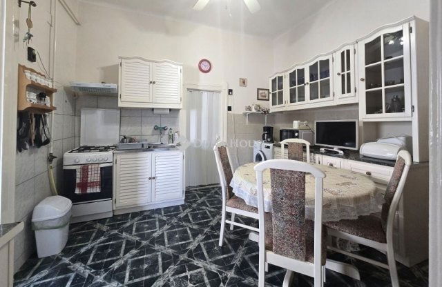 Eladó családi ház, Budapesten, XIX. kerületben 80 M Ft, 2 szobás