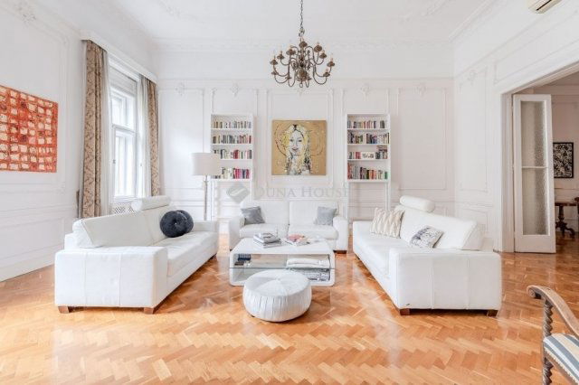 Eladó téglalakás, Budapesten, V. kerületben 336.9 M Ft, 3 szobás