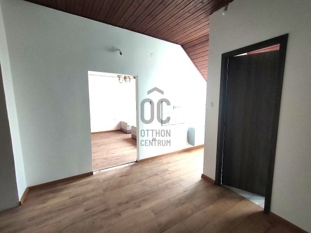 Eladó téglalakás, Balatonlelleén 35.5 M Ft, 2 szobás