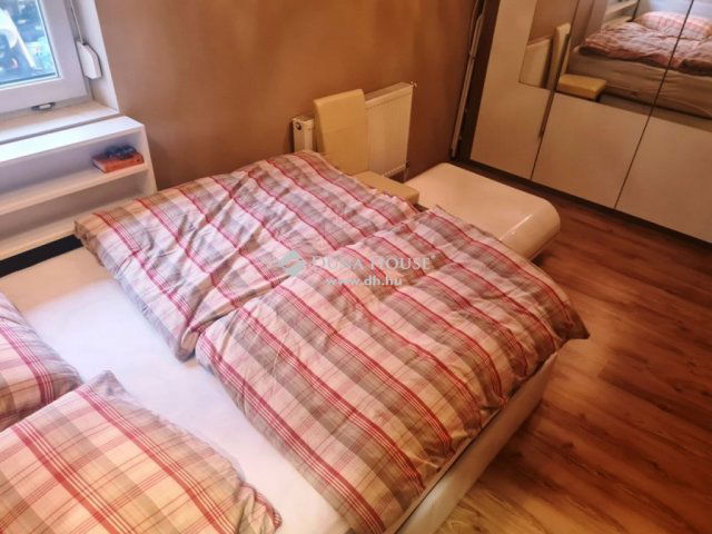 Eladó családi ház, Siófokon 92.99 M Ft, 3 szobás