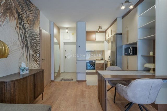 Eladó téglalakás, Budapesten, XIII. kerületben 100 M Ft