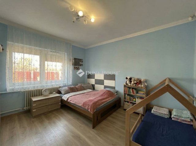 Eladó családi ház, Mikepércsen 65 M Ft, 2 szobás