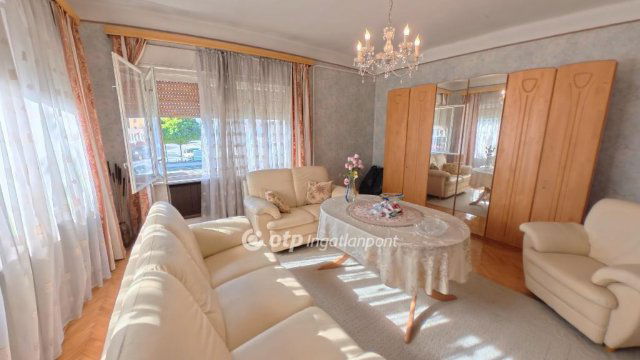 Eladó családi ház, Mezőkövesden 54 M Ft, 4 szobás