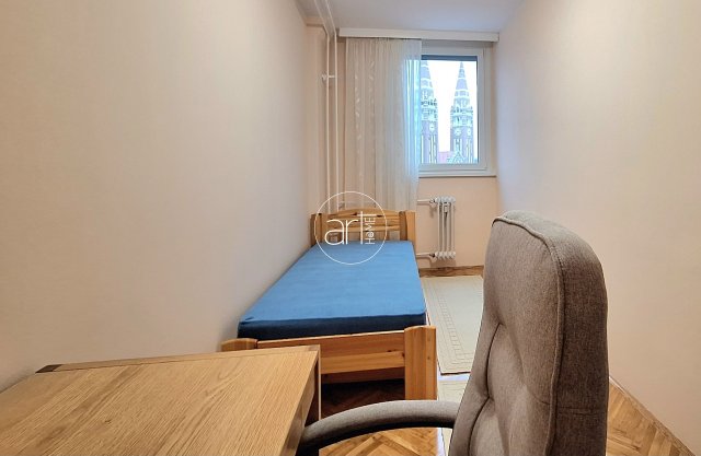 Kiadó téglalakás, albérlet, Szegeden, Jókai utcában
