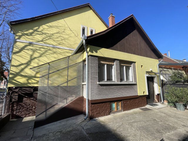 Eladó családi ház, Keszthelyen, Csány László utcában 89 M Ft