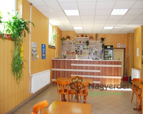 Kiadó üzlethelyiség, Debrecenben 350 E Ft / hó