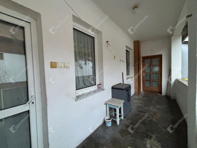 Eladó családi ház, Győrött 59.5 M Ft, 3 szobás