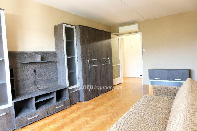 Eladó panellakás, Budapesten, III. kerületben 85 M Ft, 3 szobás
