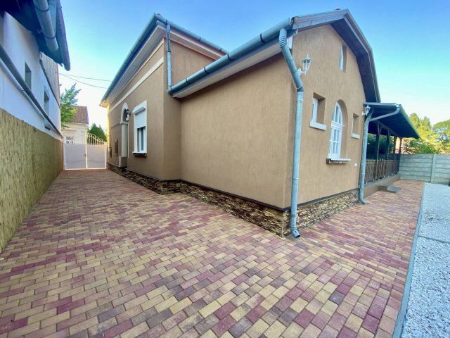 Eladó családi ház, Békéscsabán 79.9 M Ft, 3 szobás