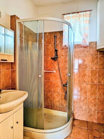 Eladó családi ház, Karácsondon 21.9 M Ft, 3 szobás