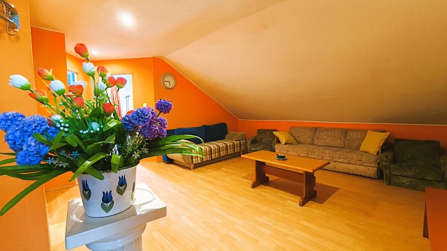 Eladó családi ház, Vácegresen 94.99 M Ft, 5 szobás