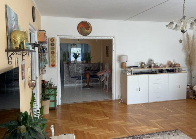 Eladó panellakás, Budapesten, III. kerületben 102.9 M Ft