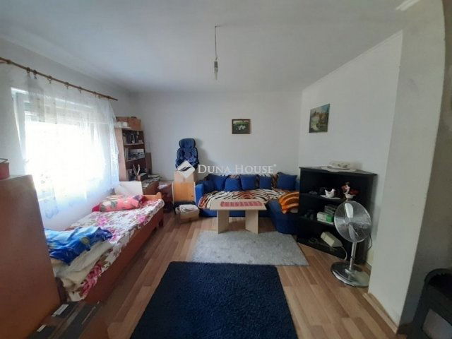 Eladó családi ház, Monoron 64 M Ft, 2 szobás