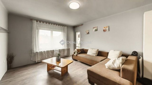 Eladó téglalakás, Fóton 72.5 M Ft, 2 szobás