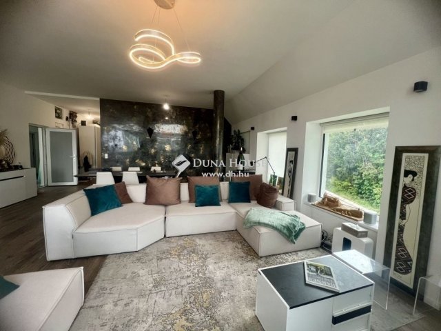 Eladó téglalakás, Budapesten, III. kerületben 353.99 M Ft