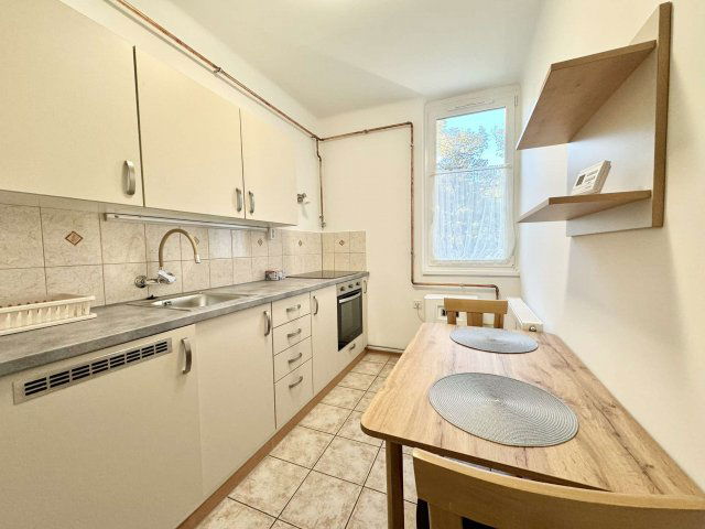 Kiadó téglalakás, albérlet, Debrecenben, Mikszáth Kálmán utcában