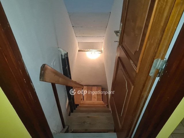 Eladó családi ház, Áporkán 76 M Ft, 3 szobás