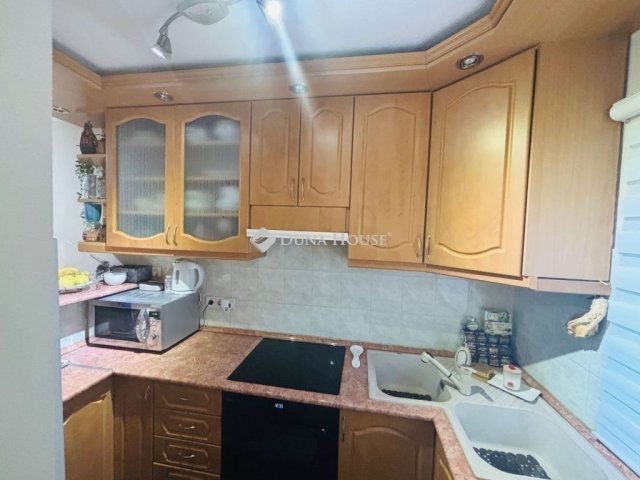 Eladó téglalakás, Budapesten, XV. kerületben 76 M Ft, 3 szobás