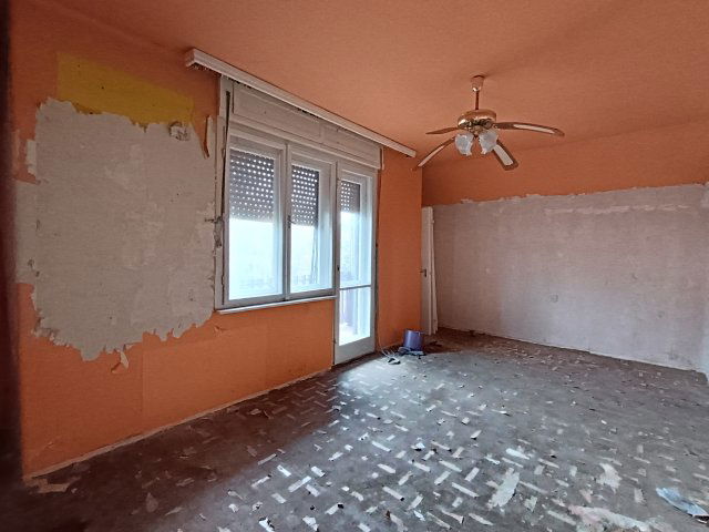 Eladó családi ház, Abasáron 33.9 M Ft, 4 szobás