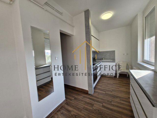 Eladó téglalakás, Debrecenben 67 M Ft, 2 szobás