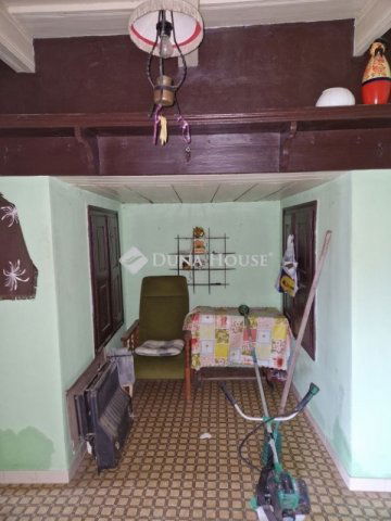 Eladó családi ház, Bényén 23 M Ft, 3 szobás