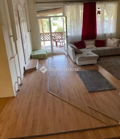 Eladó családi ház, Hatvanban 88 M Ft, 6 szobás