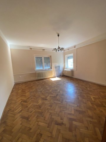 Kiadó téglalakás, albérlet, Győrött 200 E Ft / hó, 4 szobás