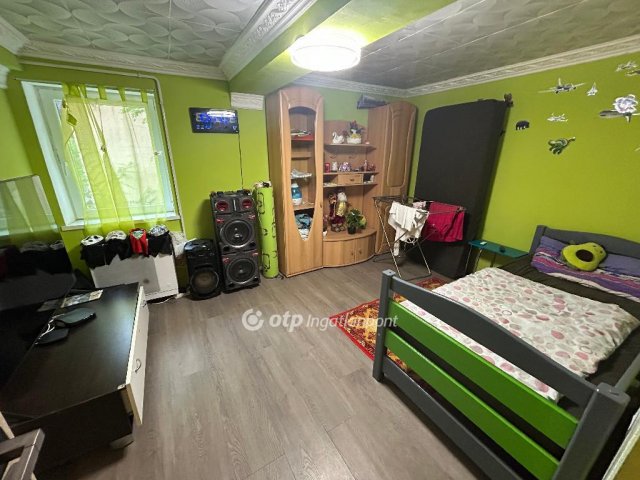 Eladó családi ház, Bárándon 15 M Ft, 2 szobás