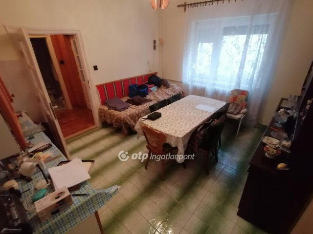 Eladó családi ház, Debrecenben 85 M Ft, 4 szobás