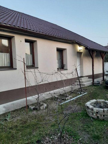 Eladó ikerház, Debrecenben 72 M Ft, 4 szobás