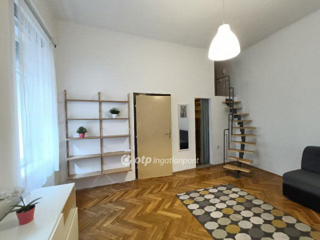 Eladó téglalakás, Budapesten, VI. kerületben 79 M Ft, 1+1 szobás