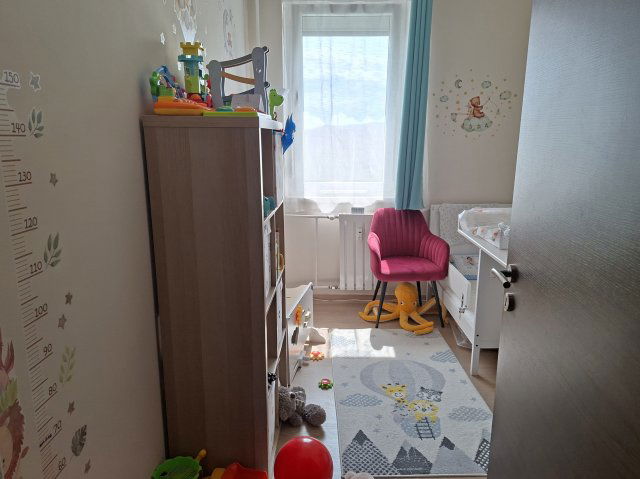 Eladó panellakás, Budapesten, III. kerületben 74 M Ft, 1+2 szobás