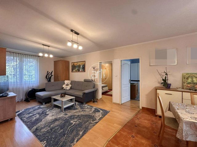 Eladó téglalakás, Szegeden 91 M Ft, 3+1 szobás