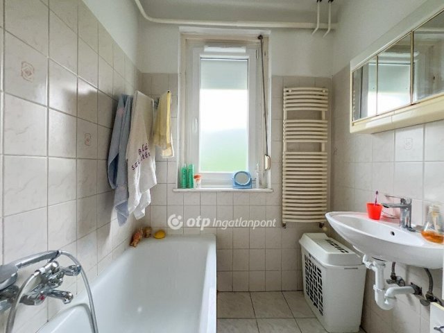 Eladó téglalakás, Budapesten, IV. kerületben 92.9 M Ft, 3 szobás