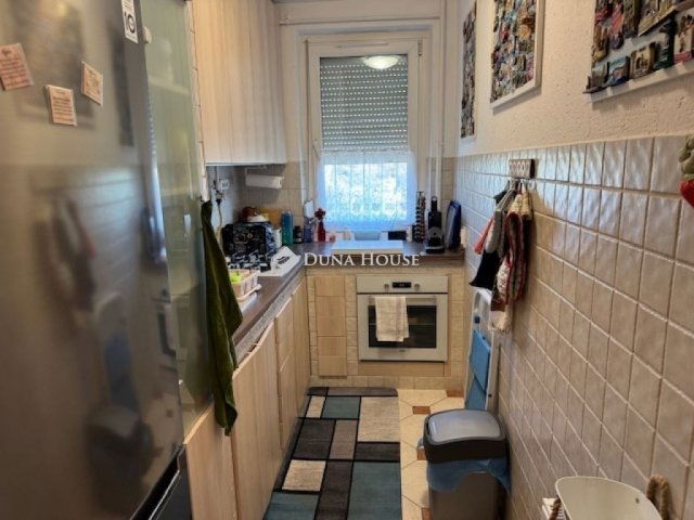 Eladó panellakás, Budapesten, III. kerületben 73.9 M Ft