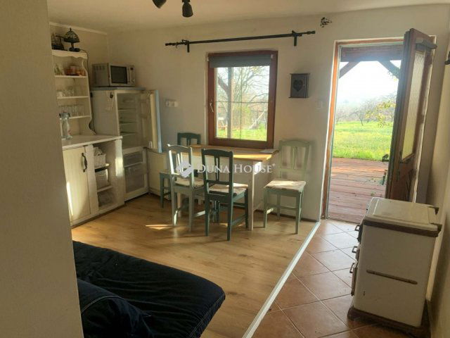 Eladó nyaraló, Pákozdon 46.9 M Ft, 2 szobás