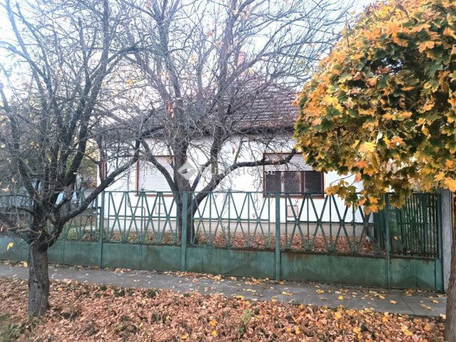 Eladó családi ház, Csárdaszálláson 9.9 M Ft, 2 szobás