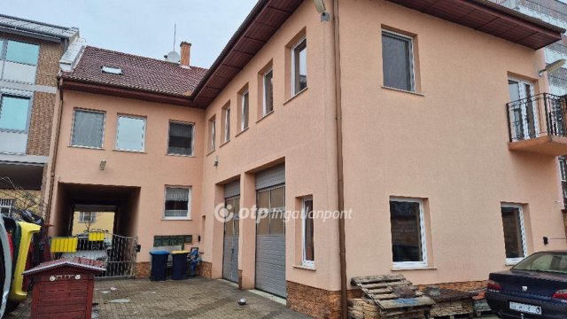 Eladó családi ház, Budapesten, XIII. kerületben 970 M Ft